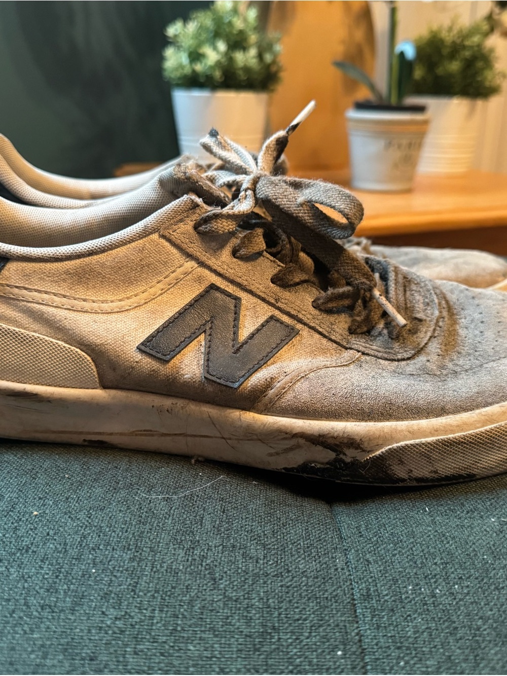 BEATERS/COOKED - New Balance Men's Light Gray Suede Lace-Up Sneakers